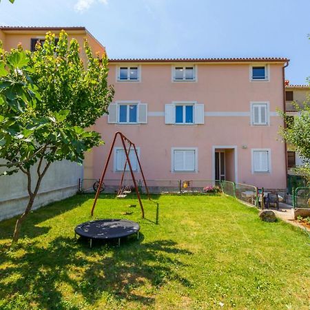 Apartment Mirjana Pula Exterior photo